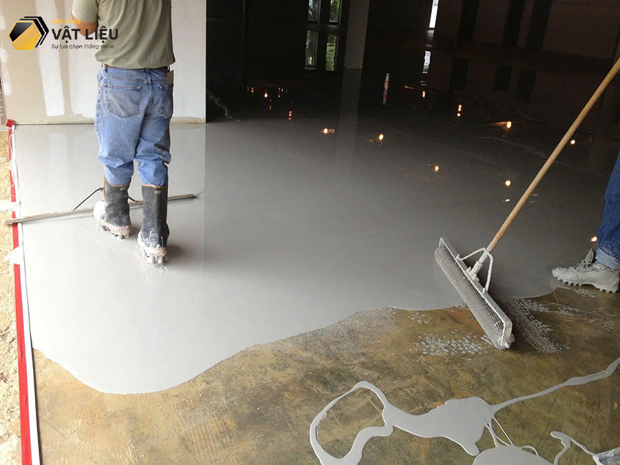 Có cần lớp lót primer trước khi thi công vữa tự san